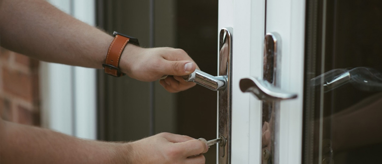 24 hour key locksmith Ramona